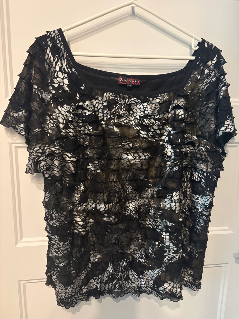 Women’s Black Ruffle Short Sleeve Top - Floral Texture 2X